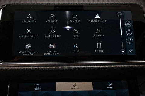 Land Rover Range Rover Velar 2.0 Range Rover Velar R-Dynamic SE D MHEV Auto 4WD 5dr 46