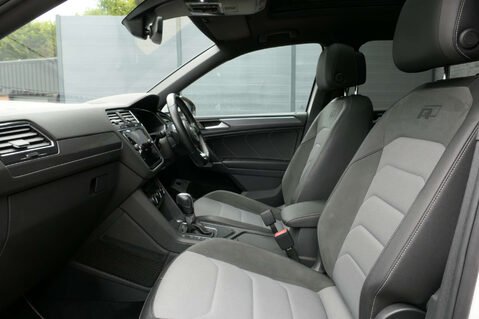 Volkswagen Tiguan 1.5 Tiguan Allspace R-Line Tech TSi Evo Semi-Auto 5dr 35