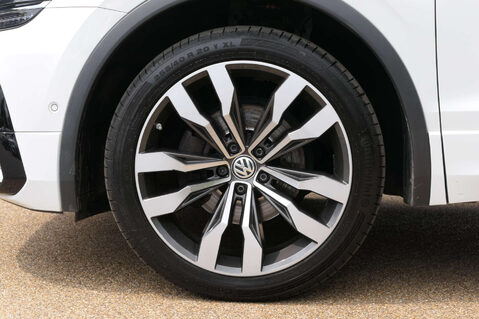 Volkswagen Tiguan 1.5 Tiguan Allspace R-Line Tech TSi Evo Semi-Auto 5dr 9