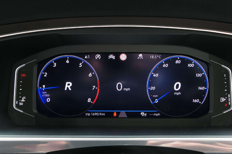 Volkswagen Tiguan 1.5 Tiguan Allspace R-Line Tech TSi Evo Semi-Auto 5dr 28
