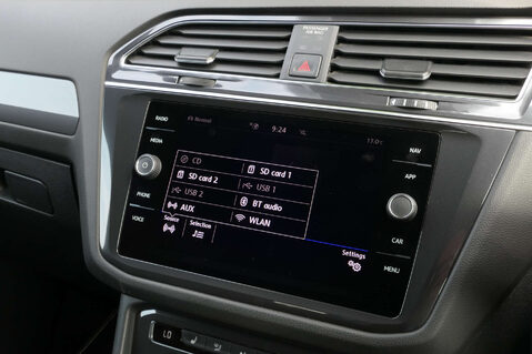 Volkswagen Tiguan 1.5 Tiguan Allspace R-Line Tech TSi Evo Semi-Auto 5dr 38