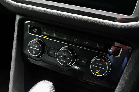 Volkswagen Tiguan 1.5 Tiguan Allspace R-Line Tech TSi Evo Semi-Auto 5dr 29