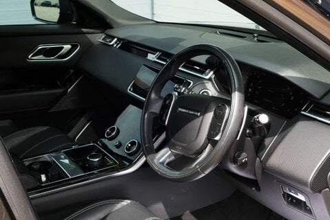 Land Rover Range Rover Velar 3.0 Range Rover Velar R-Dynamic SE D300 Auto 4WD 5dr 6