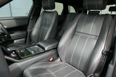 Land Rover Range Rover Velar 3.0 Range Rover Velar R-Dynamic SE D300 Auto 4WD 5dr 4