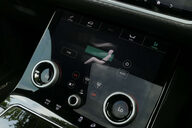 Land Rover Range Rover Velar 3.0 Range Rover Velar R-Dynamic SE D300 Auto 4WD 5dr 35