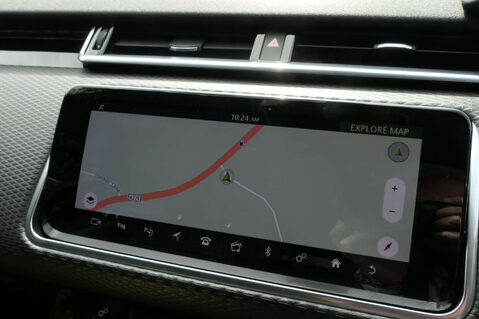 Land Rover Range Rover Velar 3.0 Range Rover Velar R-Dynamic SE D300 Auto 4WD 5dr 25