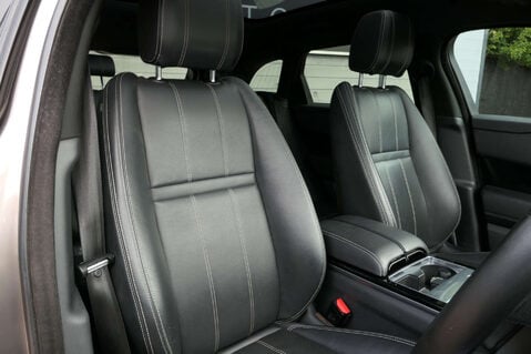 Land Rover Range Rover Velar 3.0 Range Rover Velar R-Dynamic SE D300 Auto 4WD 5dr 34