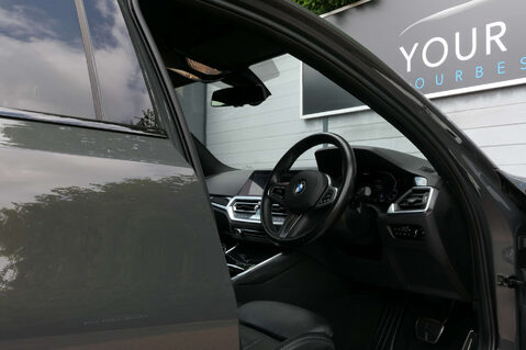 BMW 3 Series 2.0 330e M Sport Professional Edition Auto 4dr 20