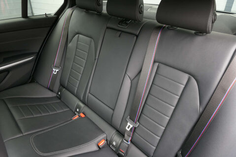 BMW 3 Series 2.0 330e 12kWh M Sport Pro Edition Saloon 4dr Petrol Plug-in Hybrid Auto Eu 6