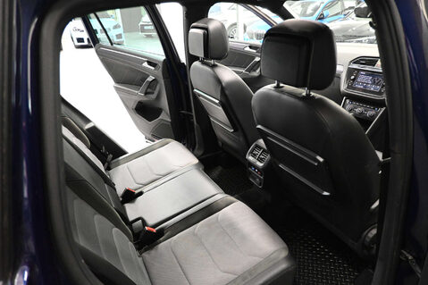 Volkswagen Tiguan 2.0 Tiguan R-Line TDI BlueMotion Technology 4Motion Semi-Auto 4WD 5dr 12