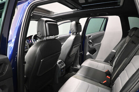 Volkswagen Tiguan 2.0 Tiguan R-Line TDI BlueMotion Technology 4Motion Semi-Auto 4WD 5dr 14