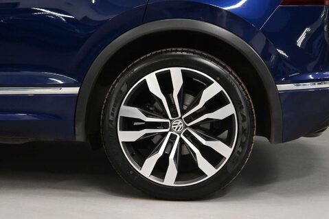 Volkswagen Tiguan 2.0 Tiguan R-Line TDI BlueMotion Technology 4Motion Semi-Auto 4WD 5dr 15
