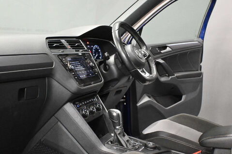 Volkswagen Tiguan 2.0 Tiguan R-Line TDI BlueMotion Technology 4Motion Semi-Auto 4WD 5dr 18