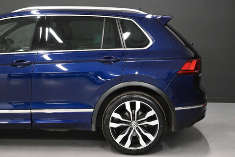 Volkswagen Tiguan 2.0 Tiguan R-Line TDI BlueMotion Technology 4Motion Semi-Auto 4WD 5dr 19