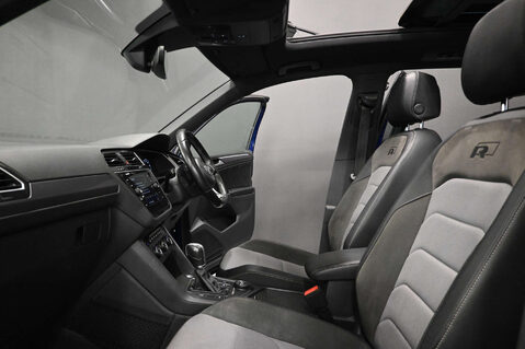 Volkswagen Tiguan 2.0 Tiguan R-Line TDI BlueMotion Technology 4Motion Semi-Auto 4WD 5dr 32