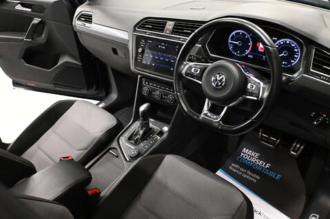 Volkswagen Tiguan 2.0 Tiguan R-Line TDI BlueMotion Technology 4Motion Semi-Auto 4WD 5dr 38