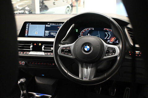 BMW 1 Series 2.0 118D M Sport 5dr 18