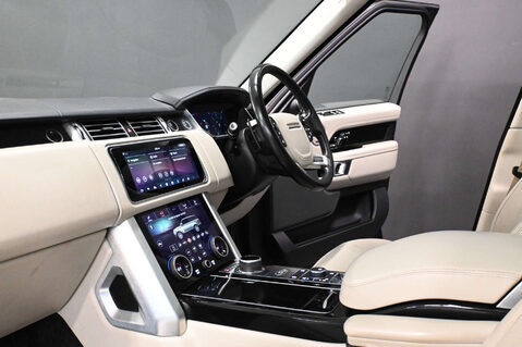 Land Rover Range Rover 4.4 Range Rover Vogue SE SDV8 Auto 4WD 5dr 18