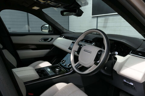 Land Rover Range Rover Velar 3.0 Range Rover Velar First Edition D300 Auto 4WD 5dr 4