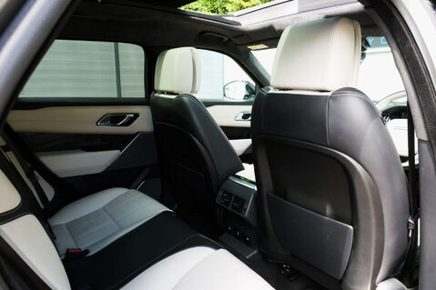 Land Rover Range Rover Velar 3.0 Range Rover Velar First Edition D300 Auto 4WD 5dr 44