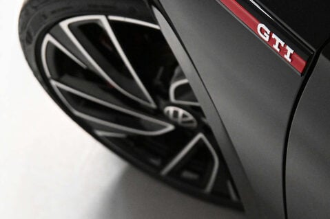 Volkswagen Golf 2.0 Golf GTi TSi Semi-Auto 5dr 4