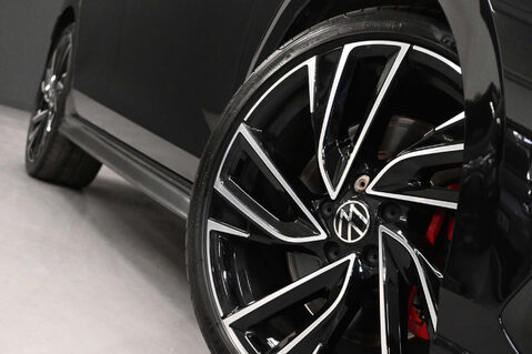 Volkswagen Golf 2.0 Golf GTi TSi Semi-Auto 5dr 17