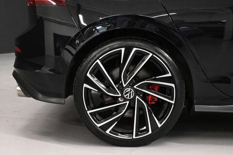 Volkswagen Golf 2.0 Golf GTi TSi Semi-Auto 5dr 27