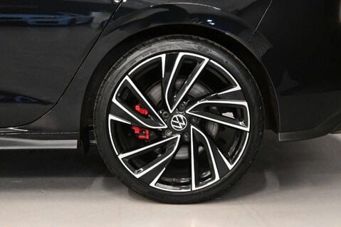 Volkswagen Golf 2.0 Golf GTi TSi Semi-Auto 5dr 37