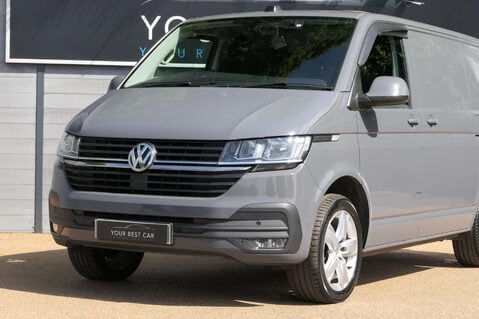 Volkswagen Transporter 2.0 Transporter T30 Highline TDI Semi-Auto 11