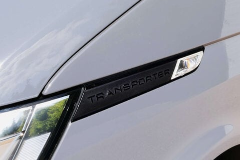 Volkswagen Transporter 2.0 Transporter T30 Highline TDI Semi-Auto 9