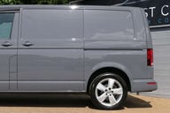 Volkswagen Transporter 2.0 Transporter T30 Highline TDI Semi-Auto 14