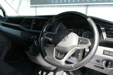 Volkswagen Transporter 2.0 Transporter T30 Highline TDI Semi-Auto 26