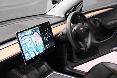 Tesla Model Y Model Y Long Range AWD 4WD 5dr 33