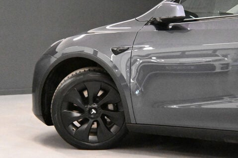 Tesla Model Y Model Y Long Range AWD 4WD 5dr 11