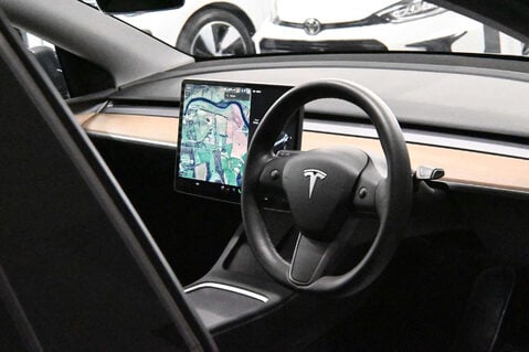 Tesla Model Y Model Y Long Range AWD 4WD 5dr 17
