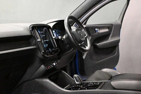 Volvo XC40 2.0 XC40 R-Design D3 AWD Auto 4WD 5dr 10