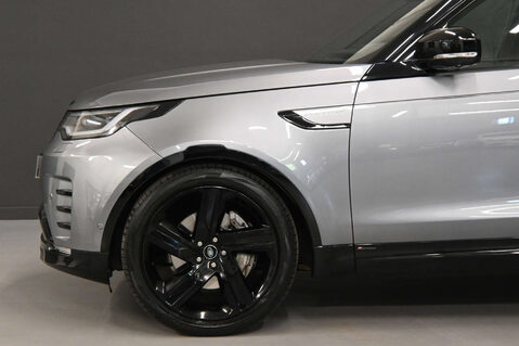 Land Rover Discovery 3.0 Discovery R-Dynamic SE D MHEV Auto 4WD 5dr 12