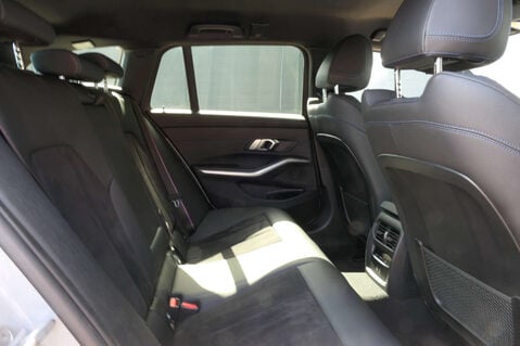 BMW 3 Series 2.0 330E M Sport Auto 5dr 37