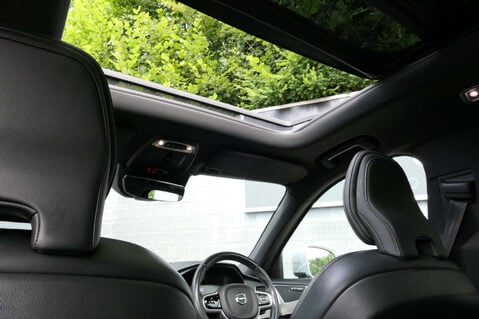 Volvo XC90 2.0 XC90 R-Design Pro D5 PowerPulse AWD Auto 4WD 5dr 22