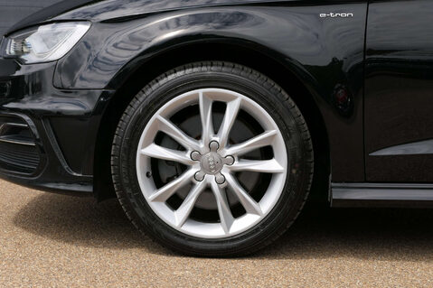 Audi A3 1.4 A3 e-tron Sportback Semi-Auto 5dr 9