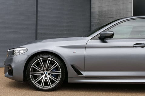BMW 5 Series 3.0 530D xDrive M Sport Auto 4WD 4dr 10