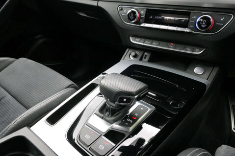 Audi Q5 2.0 Q5 S Line 45 TFSI MHEV Quattro Semi-Auto 4WD 5dr 24