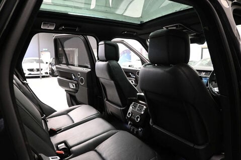 Land Rover Range Rover 3.0 Range Rover Vogue SDV6 Auto 4WD 5dr 57