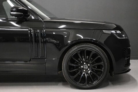 Land Rover Range Rover 3.0 Range Rover Vogue SDV6 Auto 4WD 5dr 35