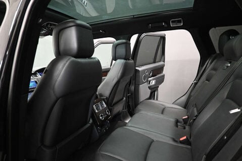 Land Rover Range Rover 3.0 Range Rover Vogue SDV6 Auto 4WD 5dr 22
