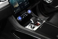 Jaguar F-Pace 2.0 F-PACE R-Dynamic SE D MHEV AWD Auto 4WD 5dr 52