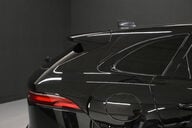 Jaguar F-Pace 2.0 F-PACE R-Dynamic SE D MHEV AWD Auto 4WD 5dr 9