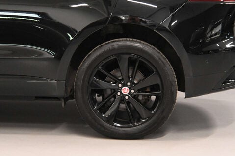 Jaguar F-Pace 2.0 F-PACE R-Dynamic SE D MHEV AWD Auto 4WD 5dr 29