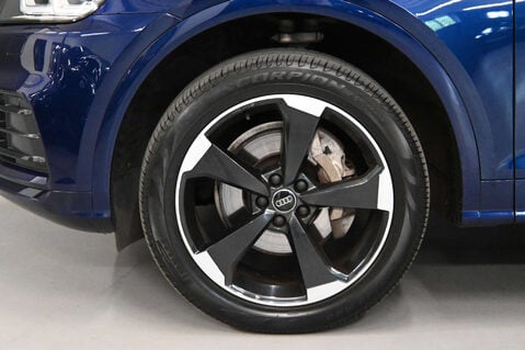 Audi Q5 2.0 Q5 Black Edition 40 TDI Quattro Semi-Auto 4WD 5dr 25
