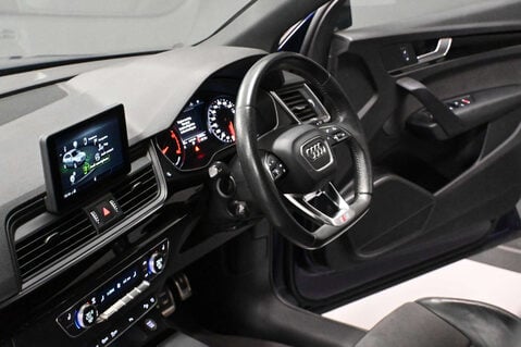 Audi Q5 2.0 Q5 Black Edition 40 TDI Quattro Semi-Auto 4WD 5dr 26